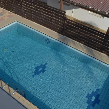 Seabreeze No 4 Hotel 3*